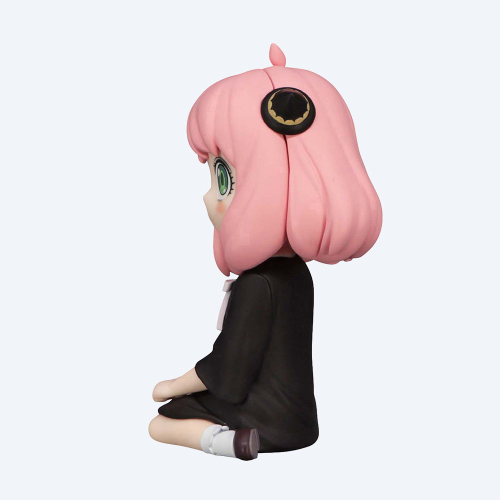 Spy x Family Anya Forger Sitting on the Floor Noodle Stopper Figure