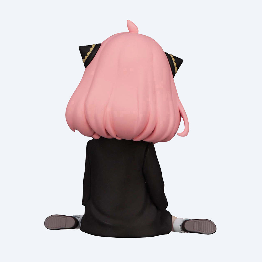 Spy x Family Anya Forger Sitting on the Floor Noodle Stopper Figure