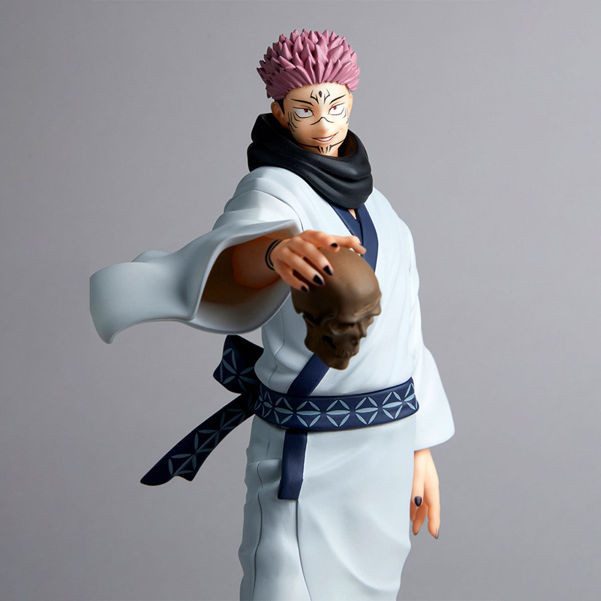 Jujutsu Kaisen Sukuna with Skull Prize Figure