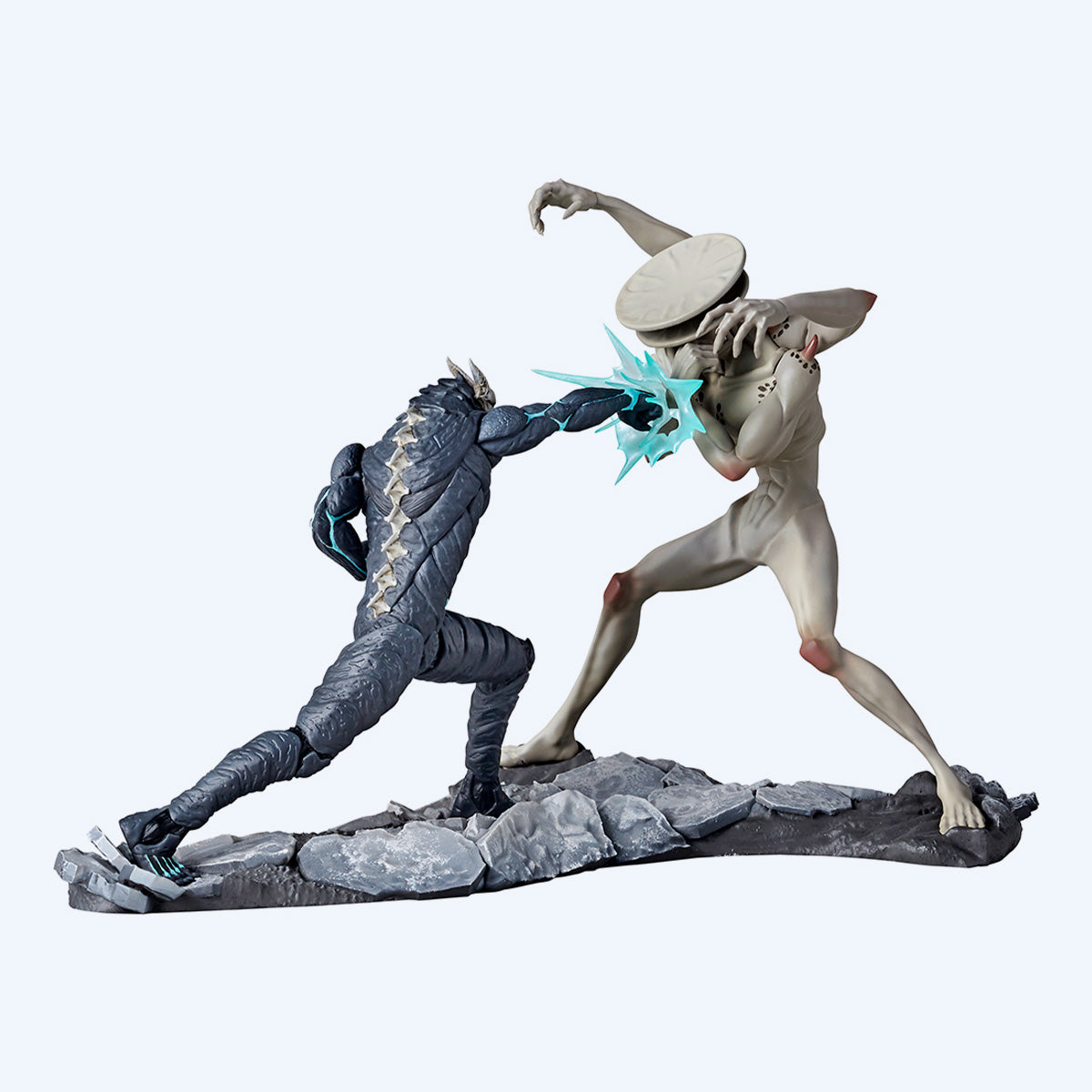 Kaiju No. 8 Kaiju No. 8 vs Kaiju No. 9 1/18 Scale Figure