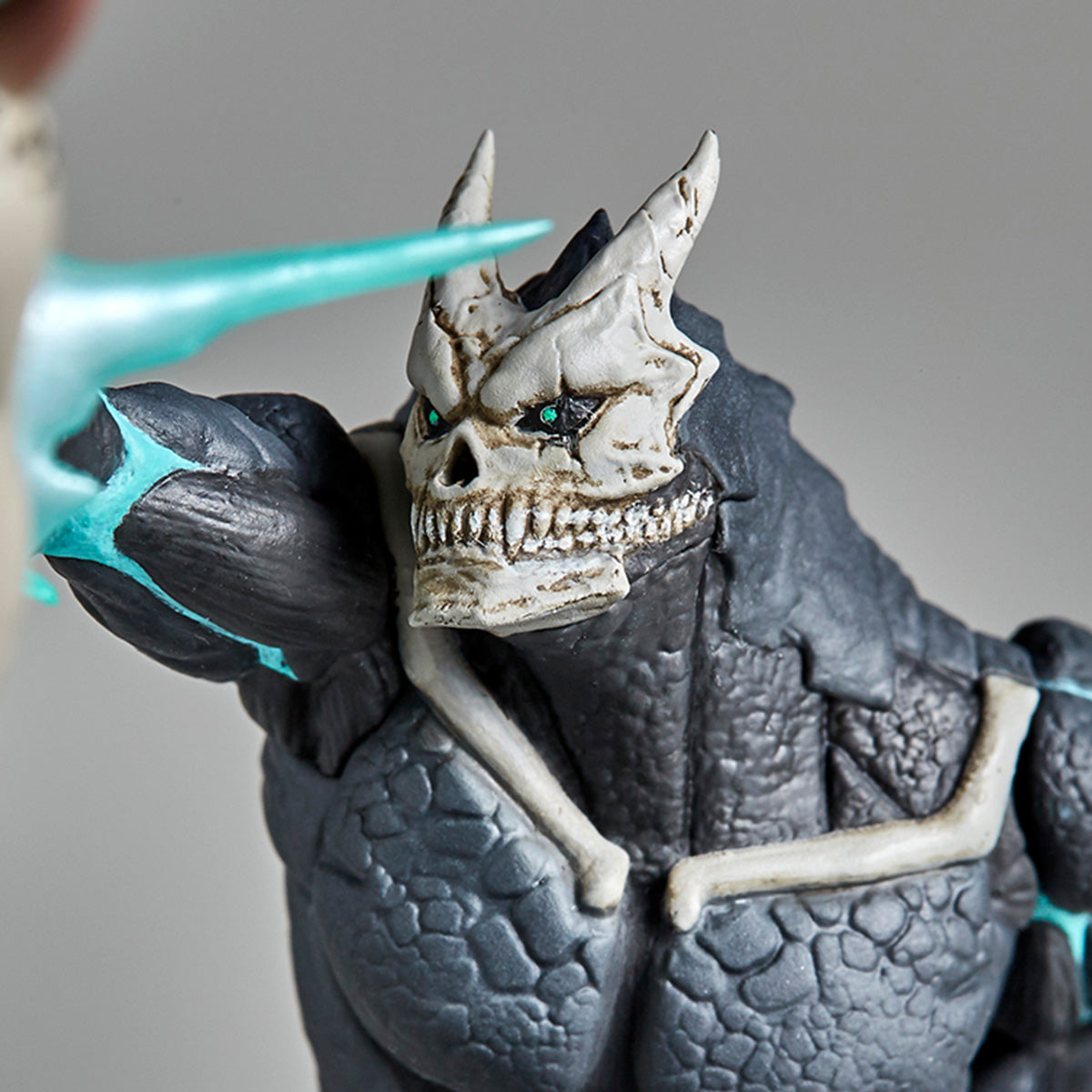 Kaiju No. 8 Kaiju No. 8 vs Kaiju No. 9 1/18 Scale Figure