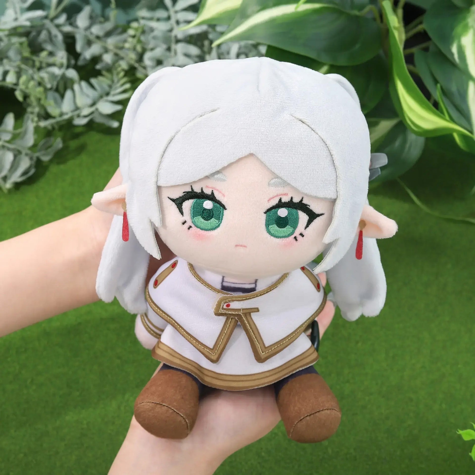 Frieren: Beyond Journey's End Chibi Frieren Kuikui Sitting Plush