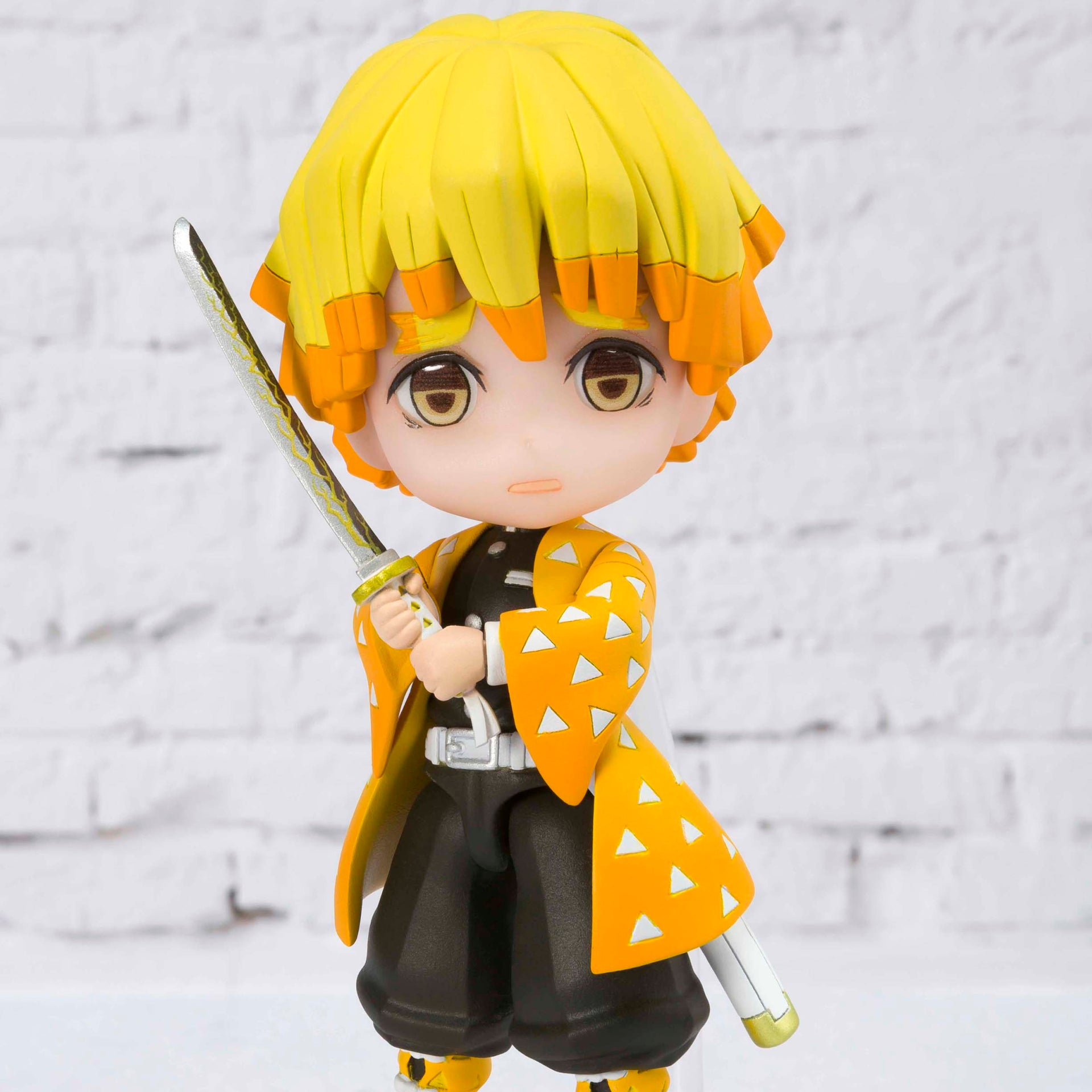 Zenitsu Agatsuma Demon Slayer Figuarts Mini