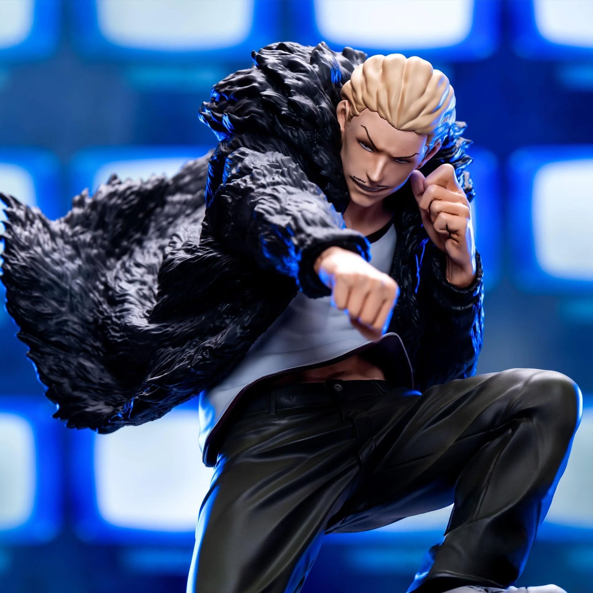 Kinji Hakari Luminasta figure - tampak belakang dengan pose dinamis