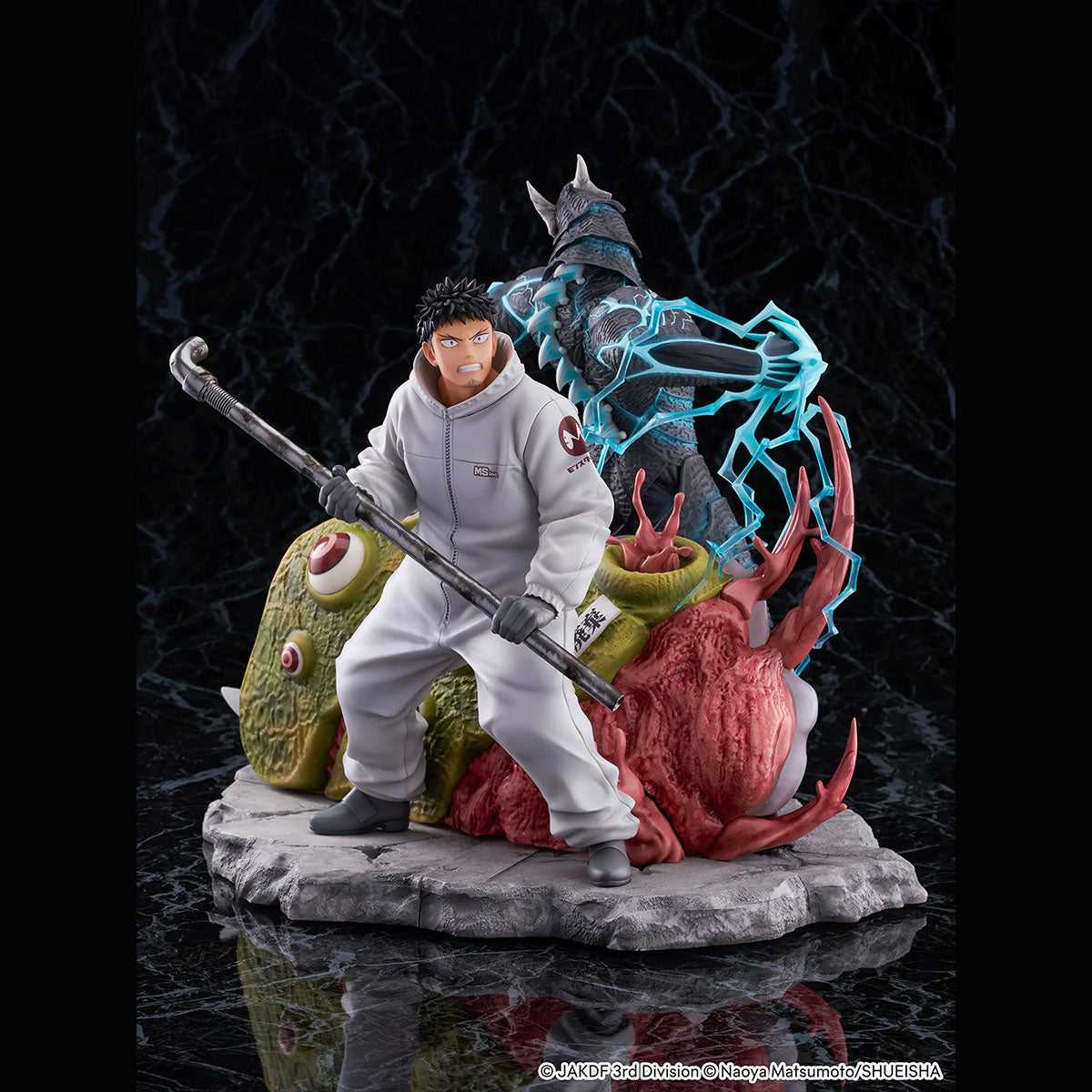 Kaiju No. 8 & Kafka Hibino 1/7 Scale Figure