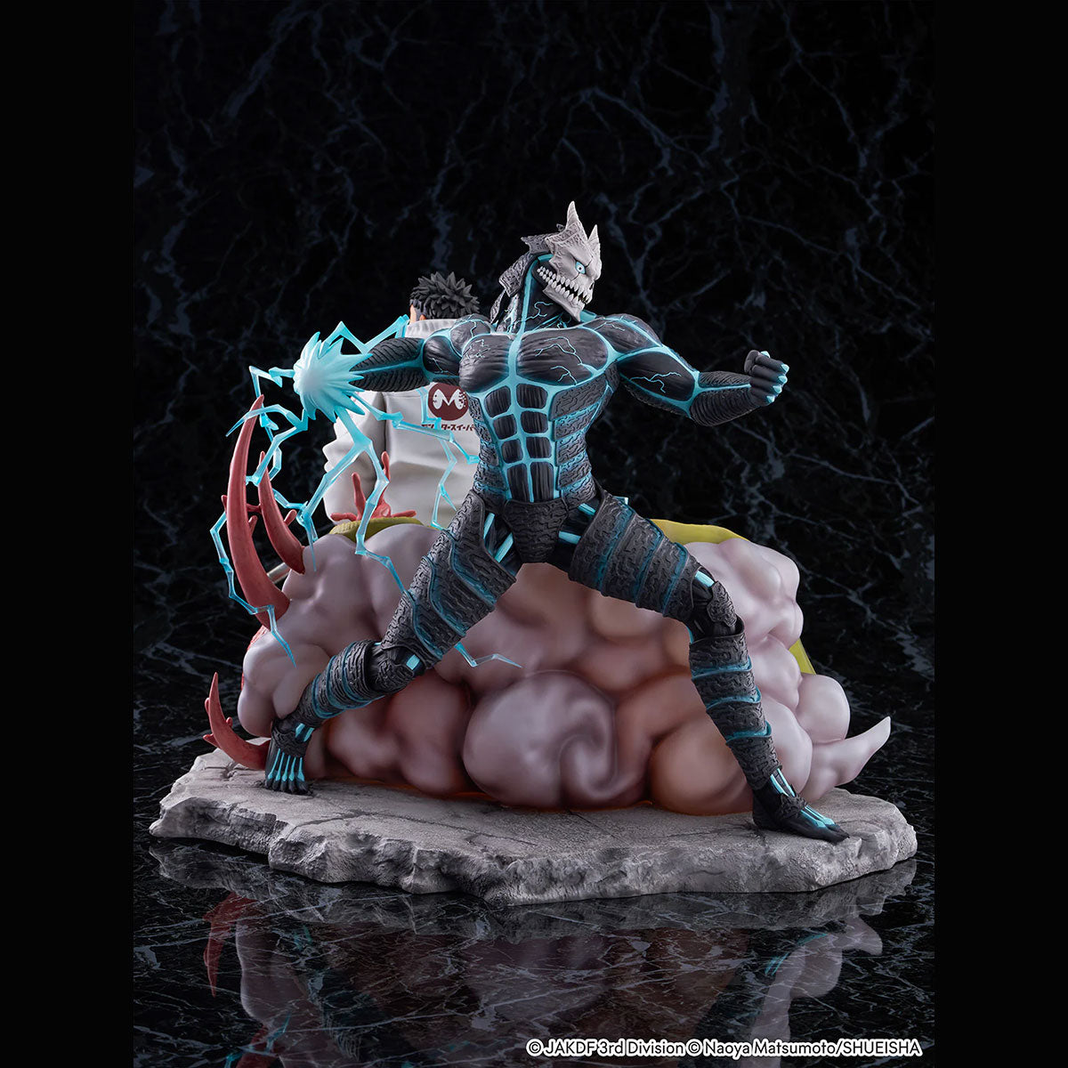 Kaiju No. 8 & Kafka Hibino 1/7 Scale Figure