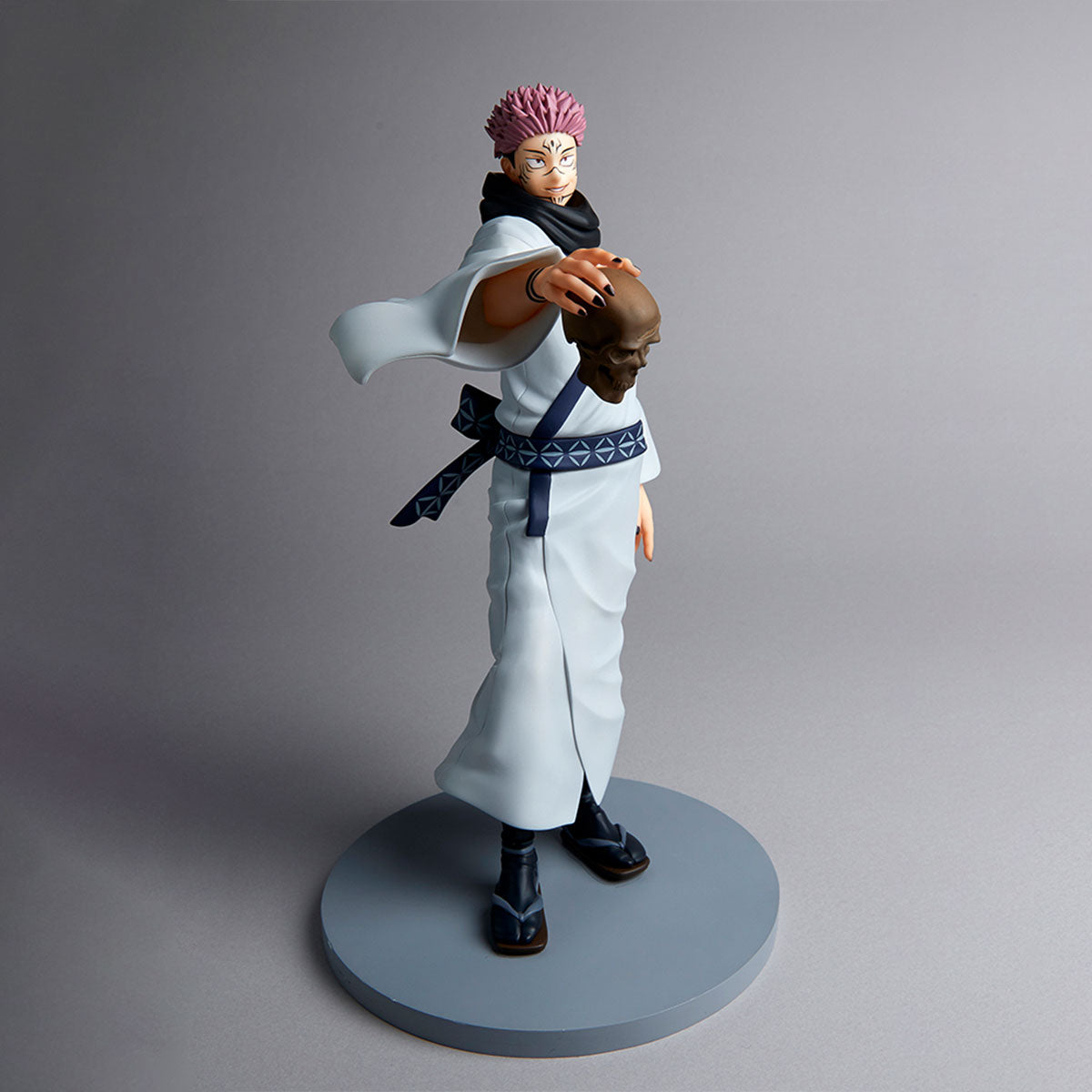 Jujutsu Kaisen Sukuna with Skull Prize Figure