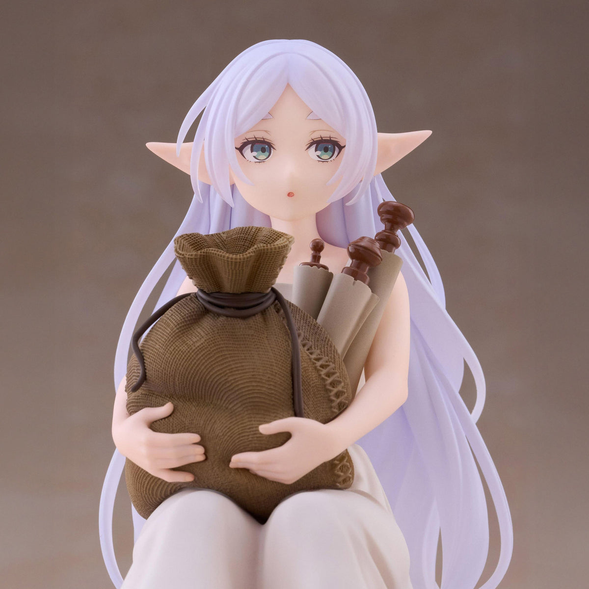 Frieren: Beyond Journey's End Frieren In Training Ver. Desktop Figure