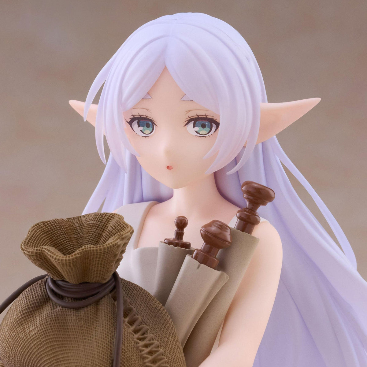 Frieren: Beyond Journey's End Frieren In Training Ver. Desktop Figure
