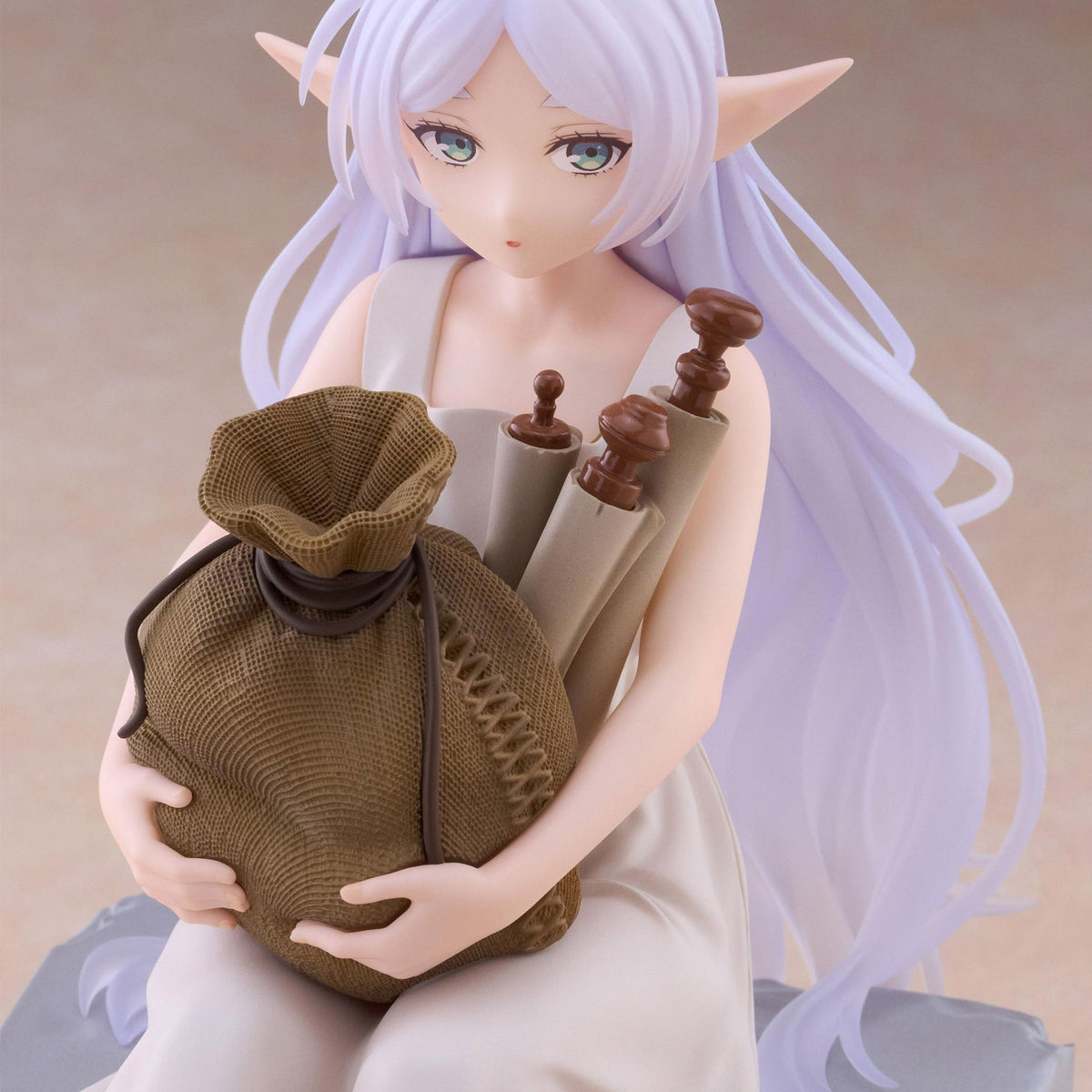Frieren: Beyond Journey's End Frieren In Training Ver. Desktop Figure
