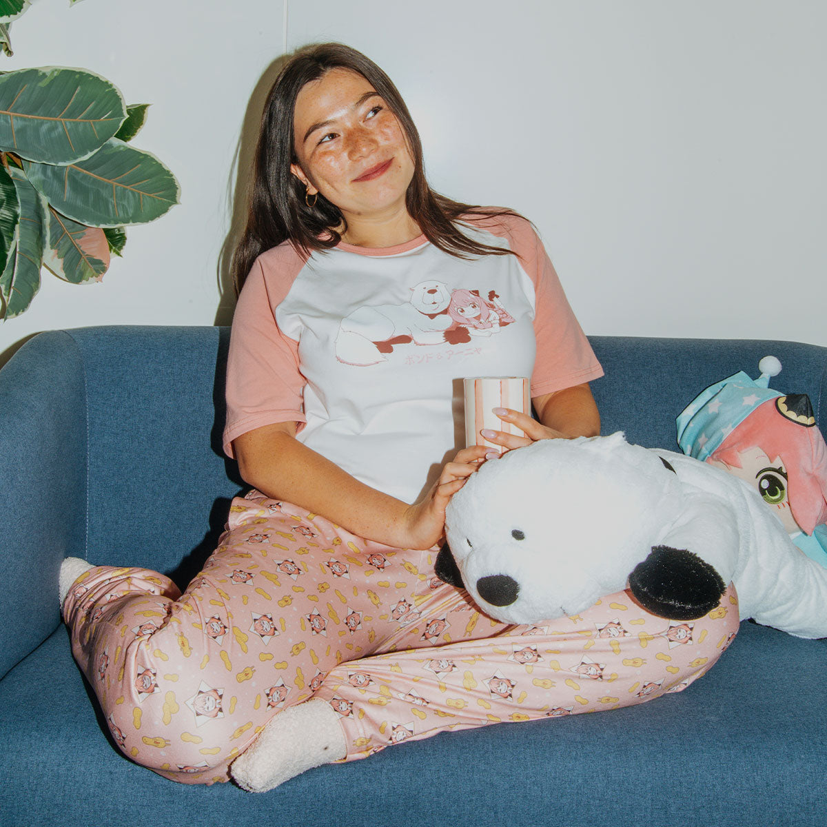 SPY x FAMILY Anya Bond Oversized Pink Raglan Tee