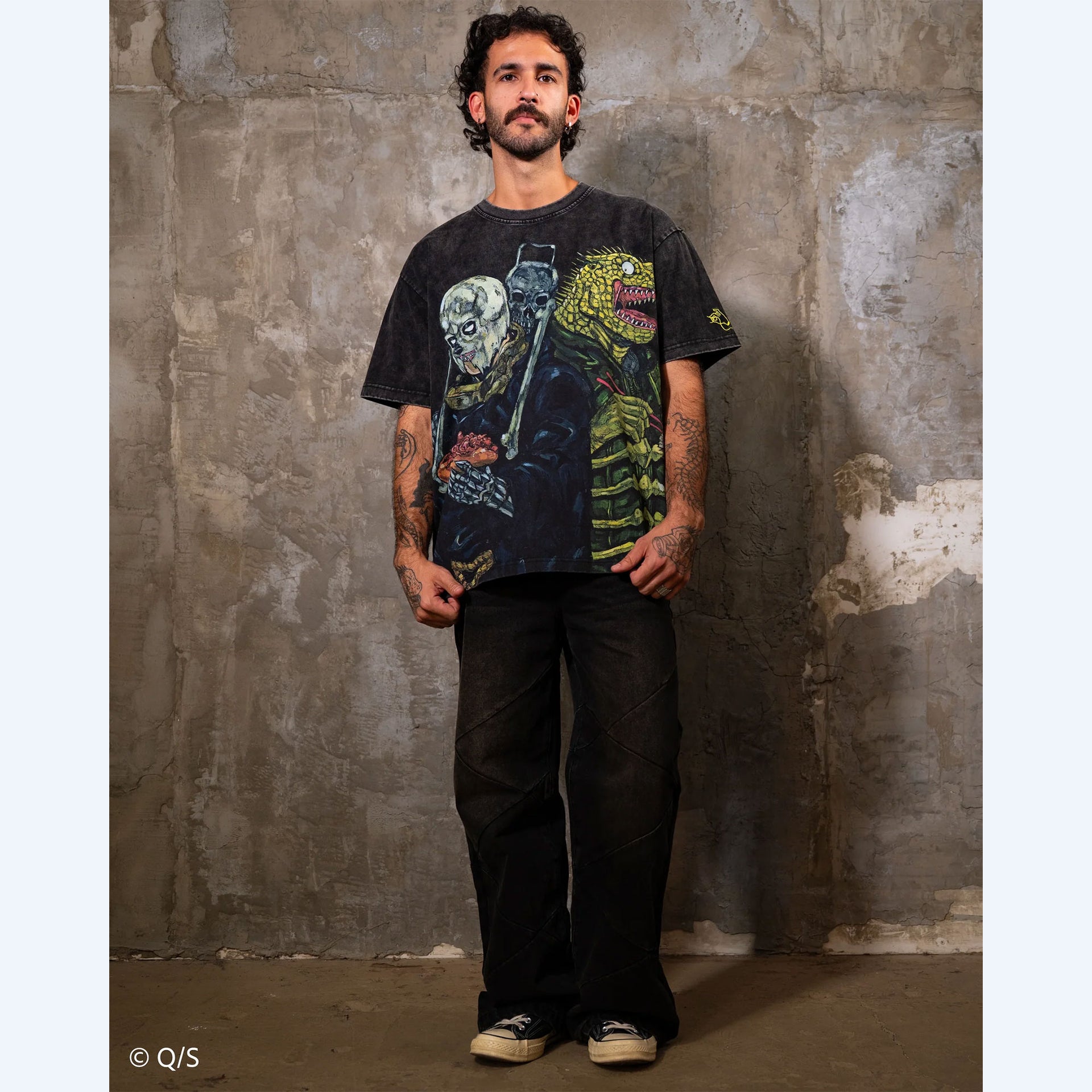 Dorohedoro Darkness Steady Hands Tee