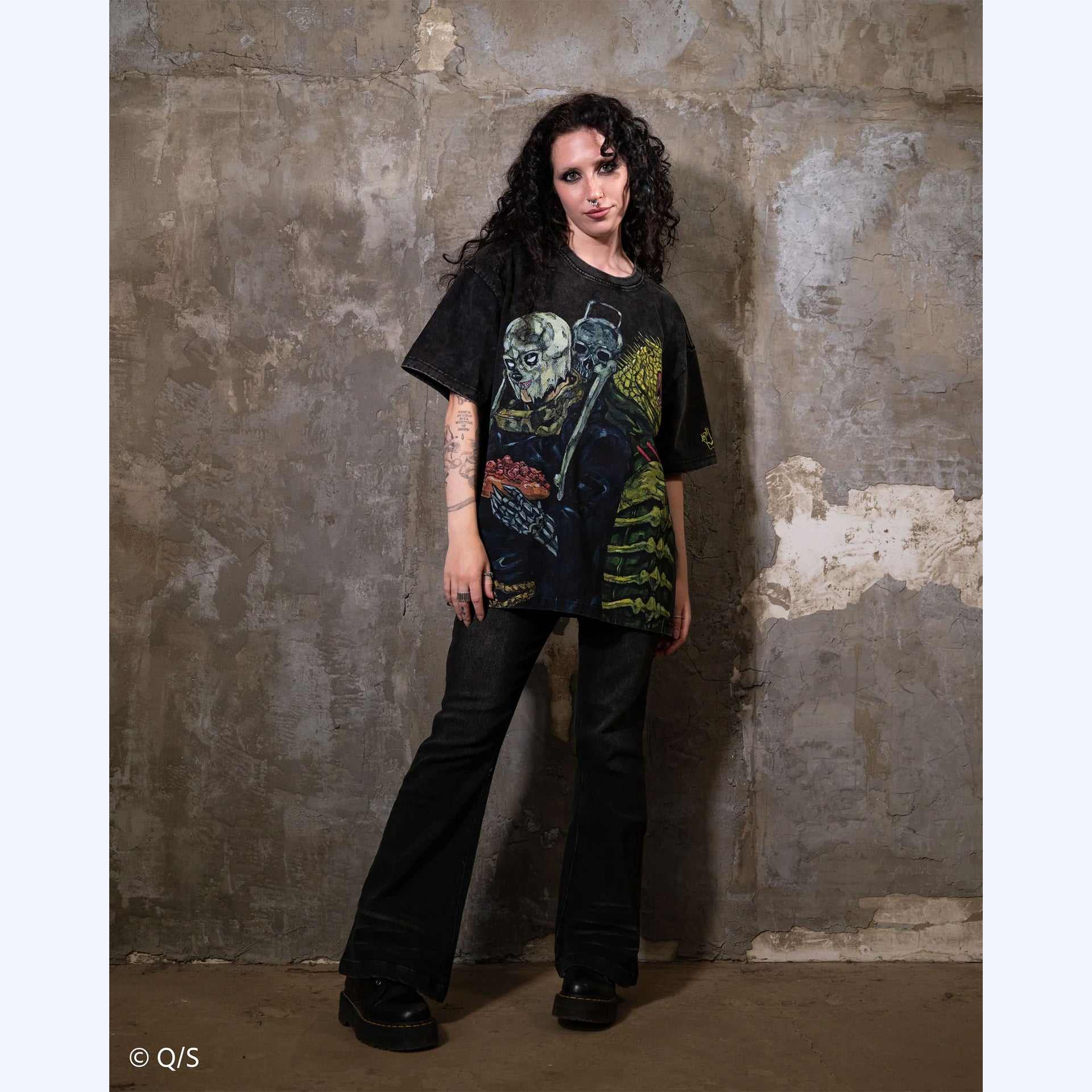 Dorohedoro Darkness Steady Hands Tee