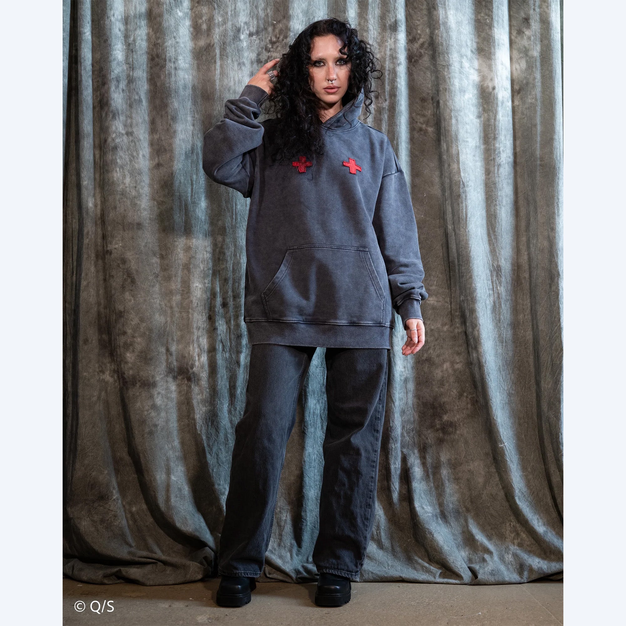 Dorohedoro Caiman Mineral Wash XX Steady Hands Hoodie – TOHO